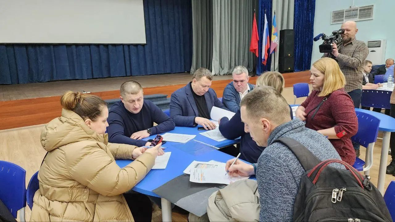 Парковку грузовиков будут проверять во дворе дома на ул Юбилейной в  Люберцах | РИАМО