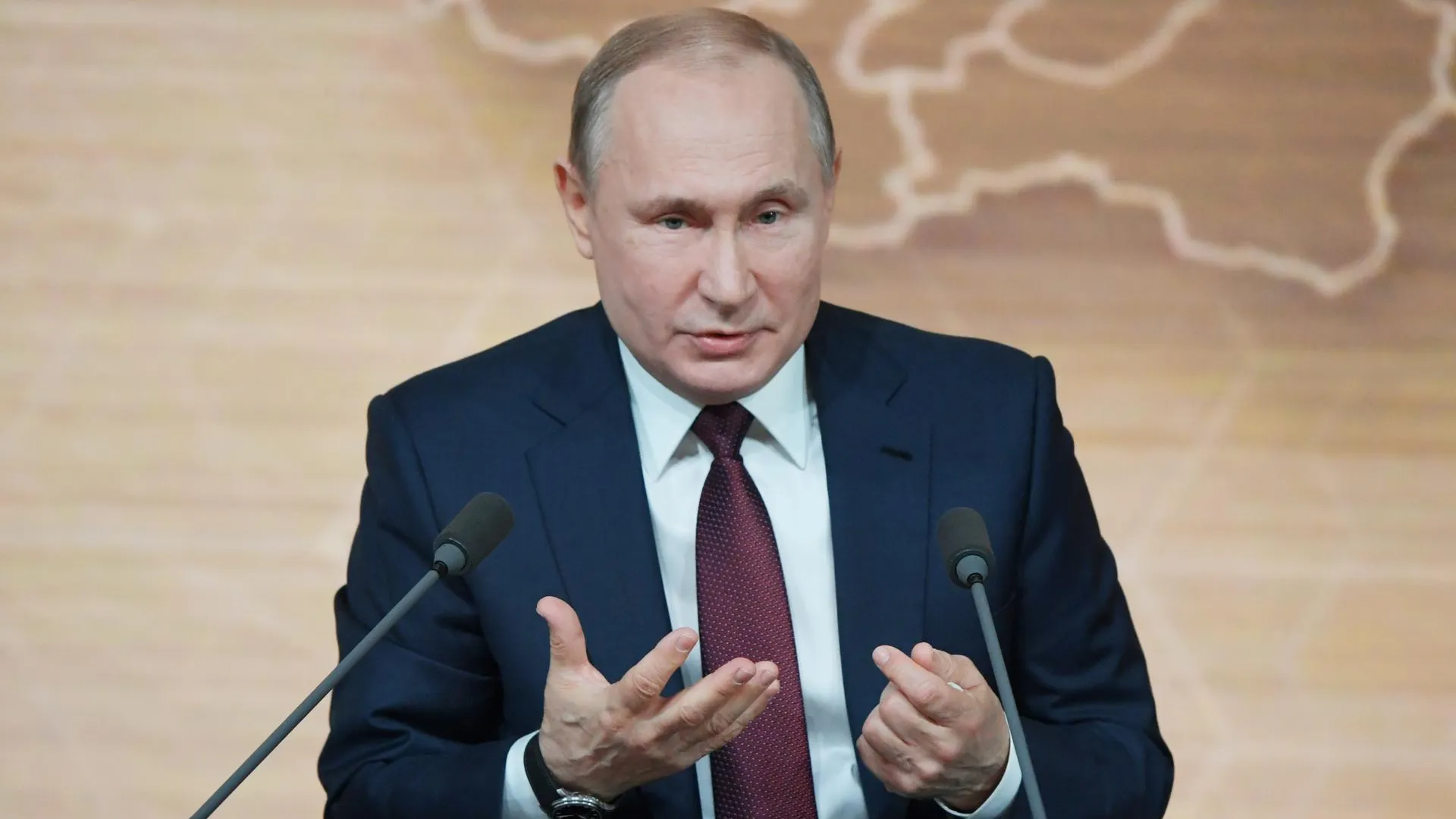 Путин считает неприемлемым сравнение СССР и фашистской Германии