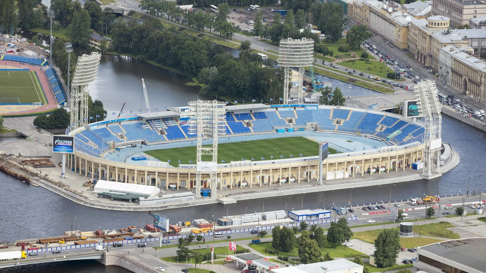 Власти Петербурга ответили, будут ли сносить стадион «Петровский»