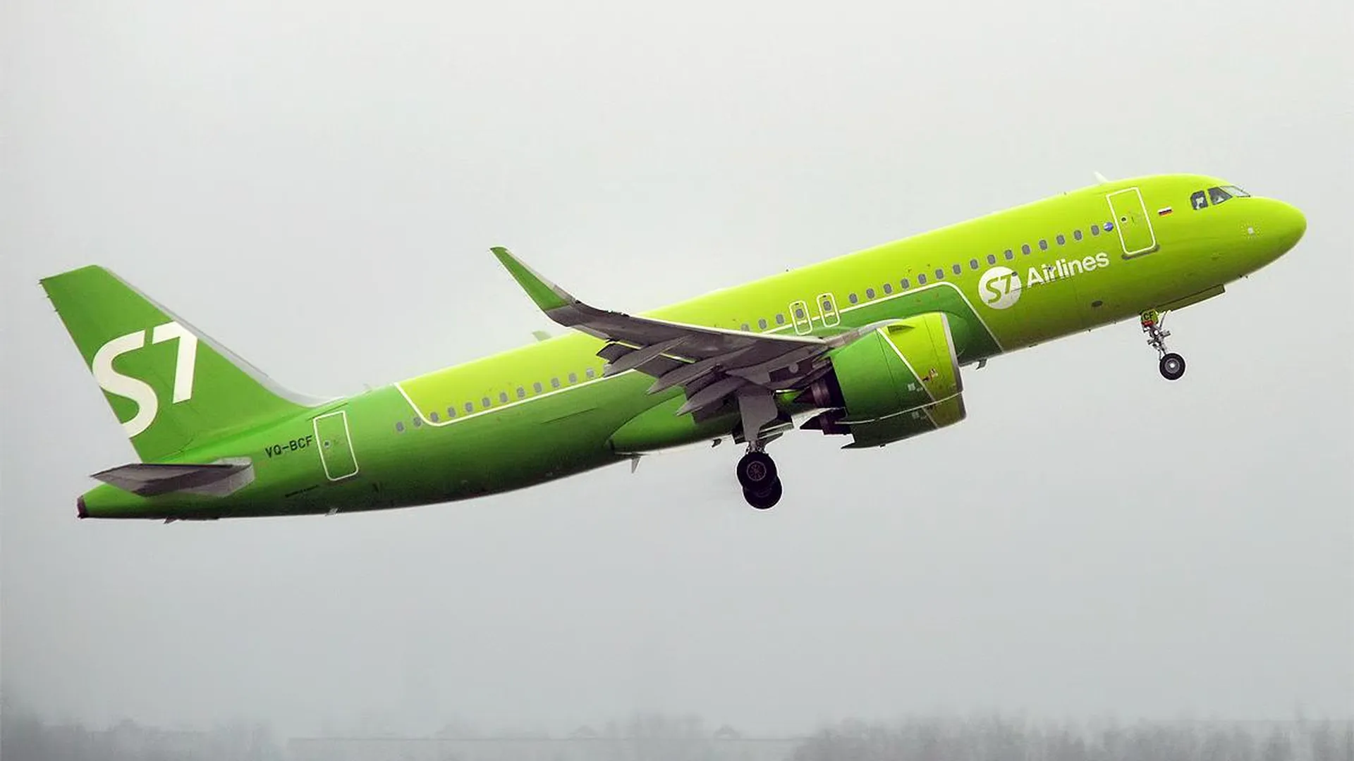 Самолет S7 после взлета вернулся в аэропорт Новосибирска из‑за технеисправности