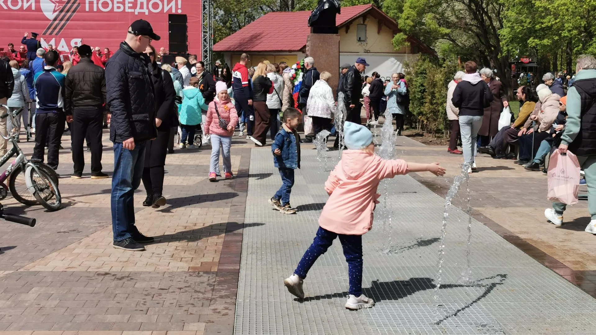 В Подольске порядка 12 тыс человек посетили праздничное мероприятие ко Дню Победы