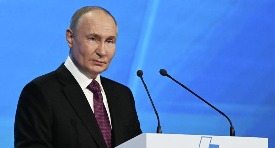 Путин подчеркнул важность поддержки рождаемости и многодетности