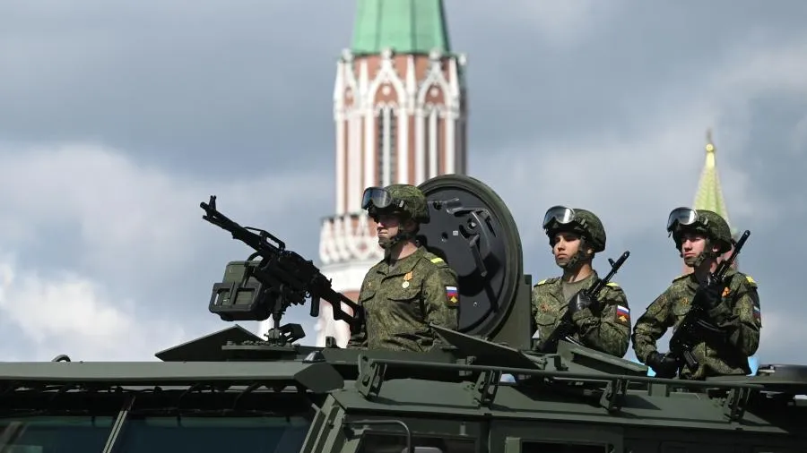 Движение перекроют в центре Москвы из-за репетиции парада Победы 23 апреля