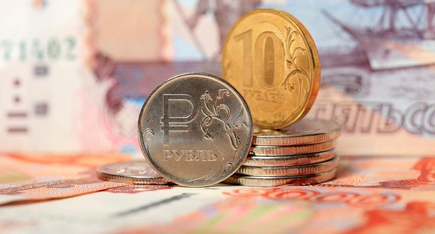 Российская валюта может укрепиться за 71–83 рубля за доллар