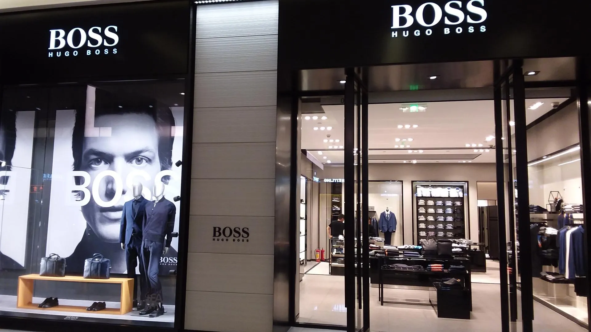 Магазины Hugo Boss заработают в России под новым руководством