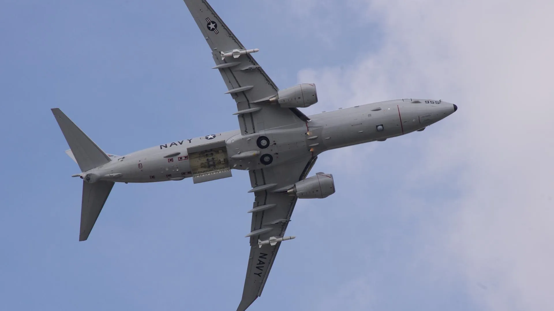 Норвежский самолет Р-8А «Посейдон» засекли у границы РФ над Баренцевым морем