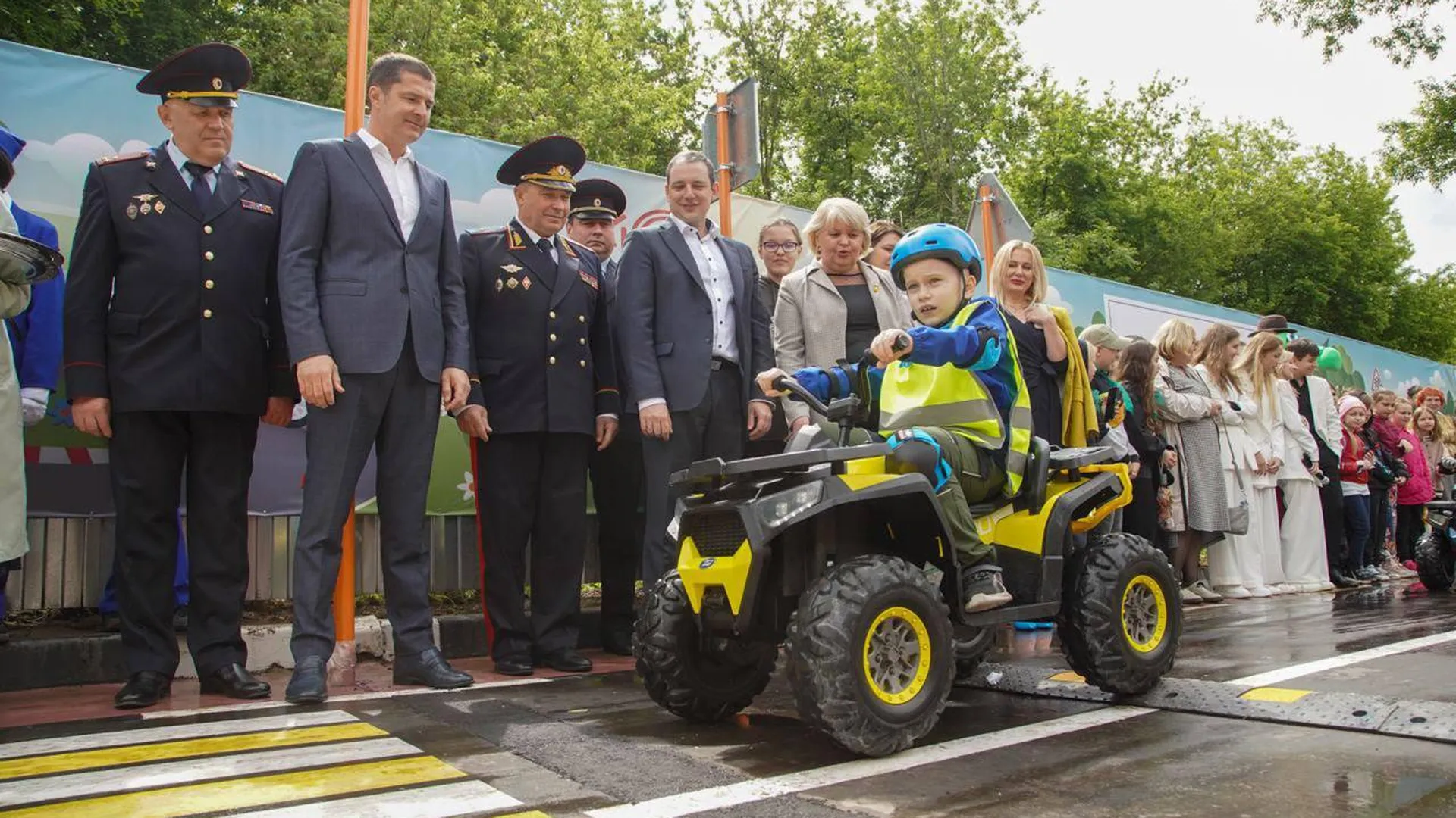 В парке Люберец торжественно открыли специализированный автогородок для детей