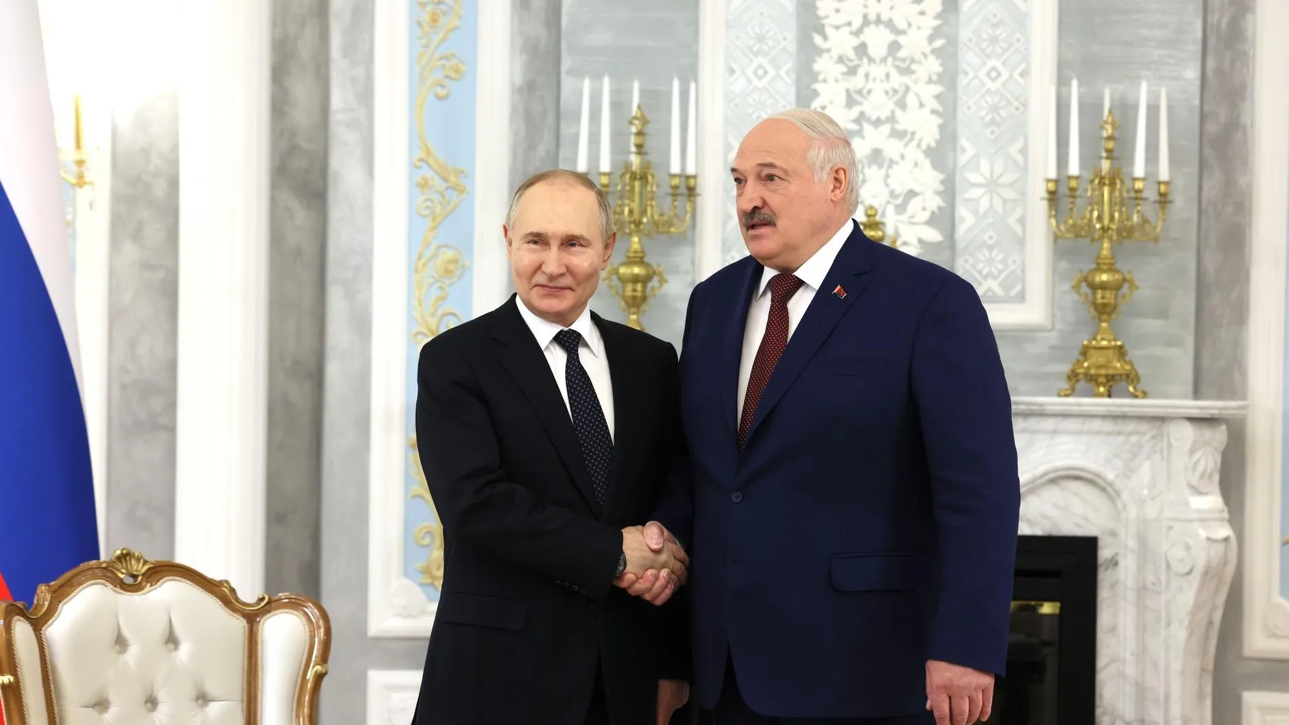 Лукашенко лично приготовил для Путина салат «Молодость»