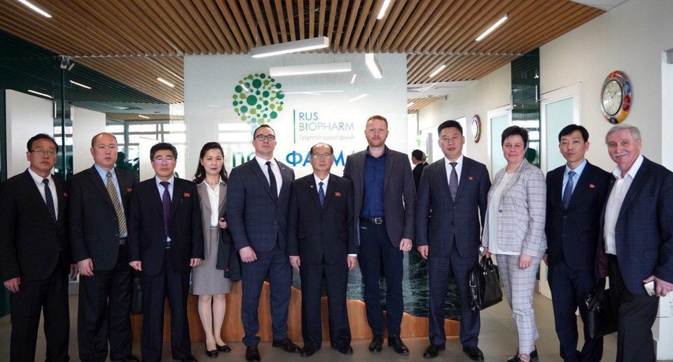 Дубну посетила делегация из КНДР во главе с министром здравоохранения страны