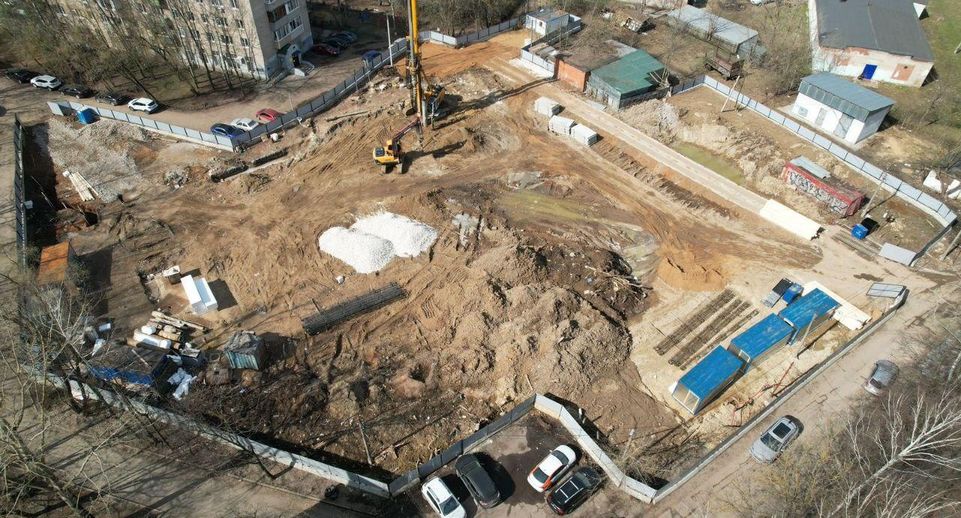 Детскую поликлинику с бассейном построят в Пушкине в 2025 г