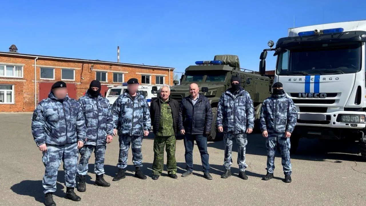 Ветераны ОМОН «Русич» подмосковного главка Росгвардии посетили  спецподразделение | РИАМО