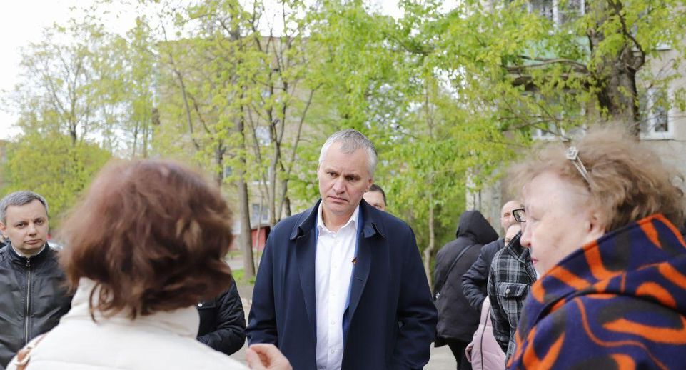 Глава Фрязина по итогам встречи с жителями взял на контроль вопрос с парковкой