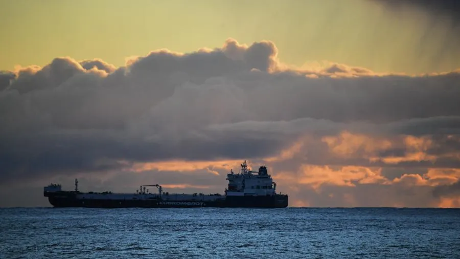 Морской экспорт нефти из России упал до минимума за 2 года
