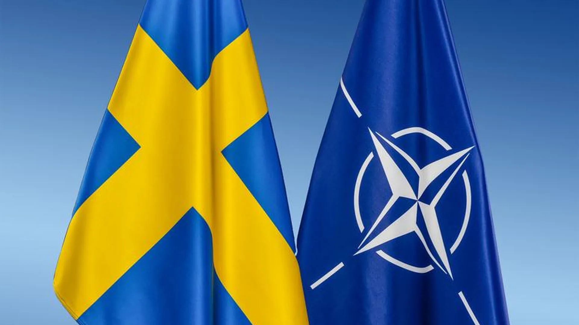 В штаб‑квартире НАТО в Брюсселе подняли флаг Швеции