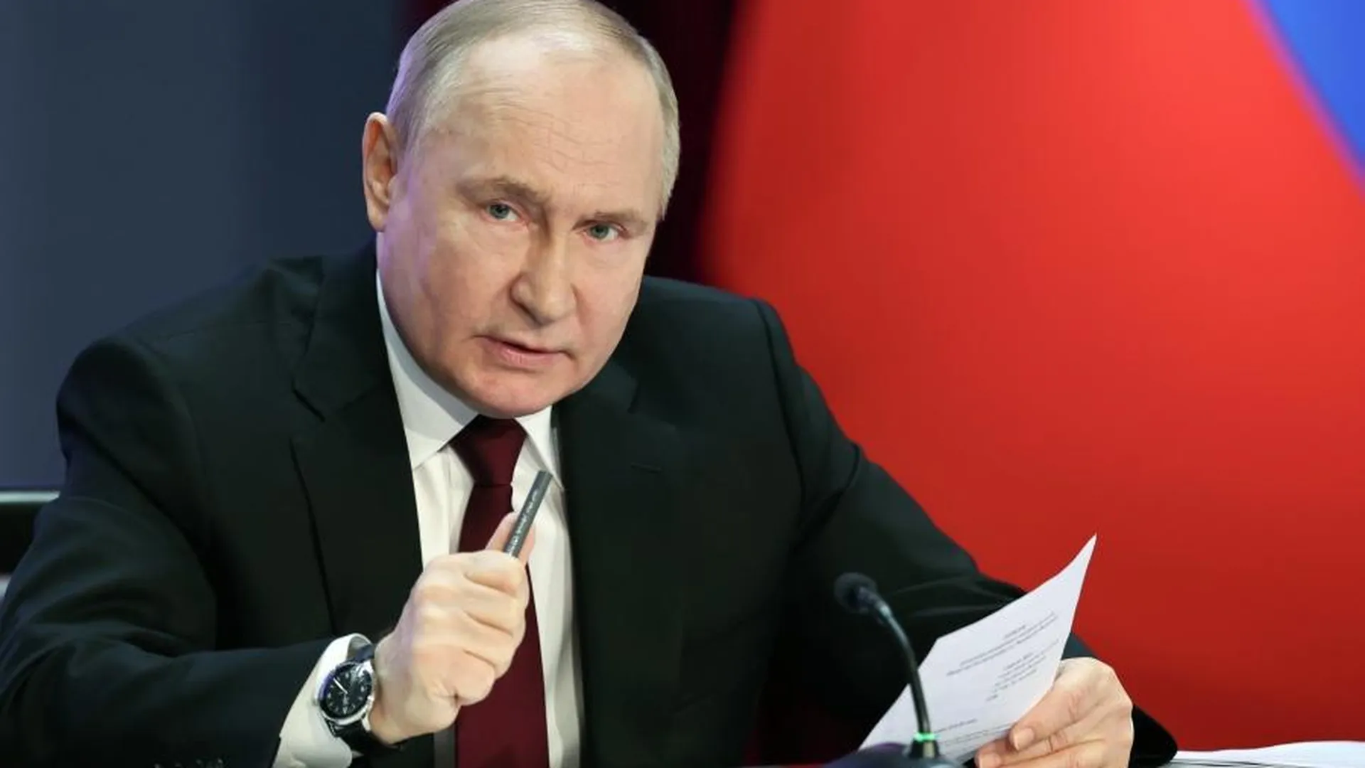Президент Путин назвал нынешнее время сложным для России