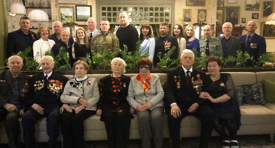 Ветеранов Серпухова поздравили с Днем Победы
