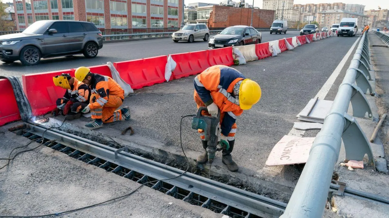 Почти 50% работ по замене швов выполнено на инженерных сооружениях Москвы