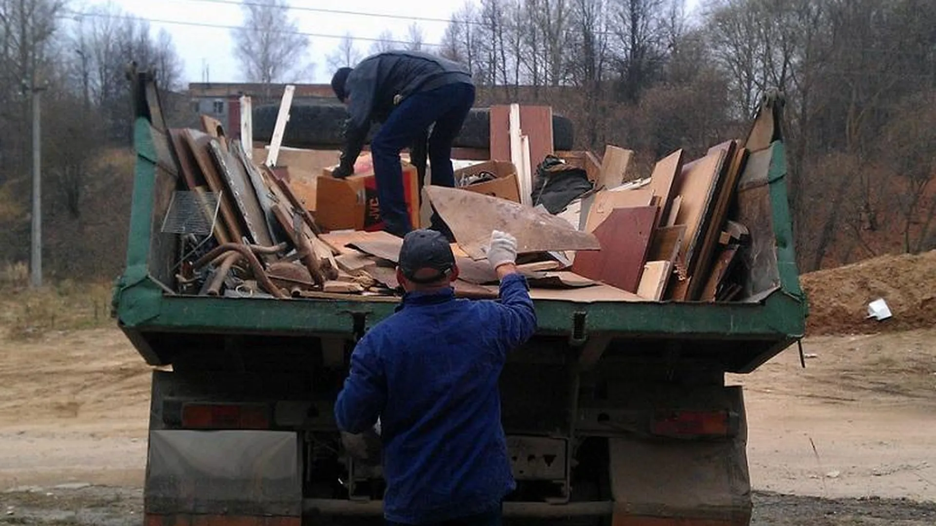 Перевозчику стройотходов не удалось уйти от ответственности за нарушение в  Подольске | РИАМО