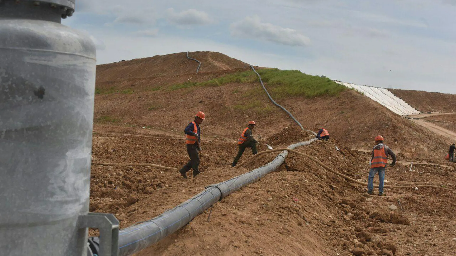 Жителям Волоколамского района показали минизавод по утилизации свалочного газа на полигоне