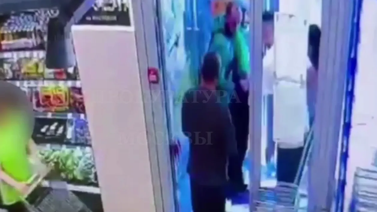Продавец магазина в столичных Кузьминках ударил ножом покупателя