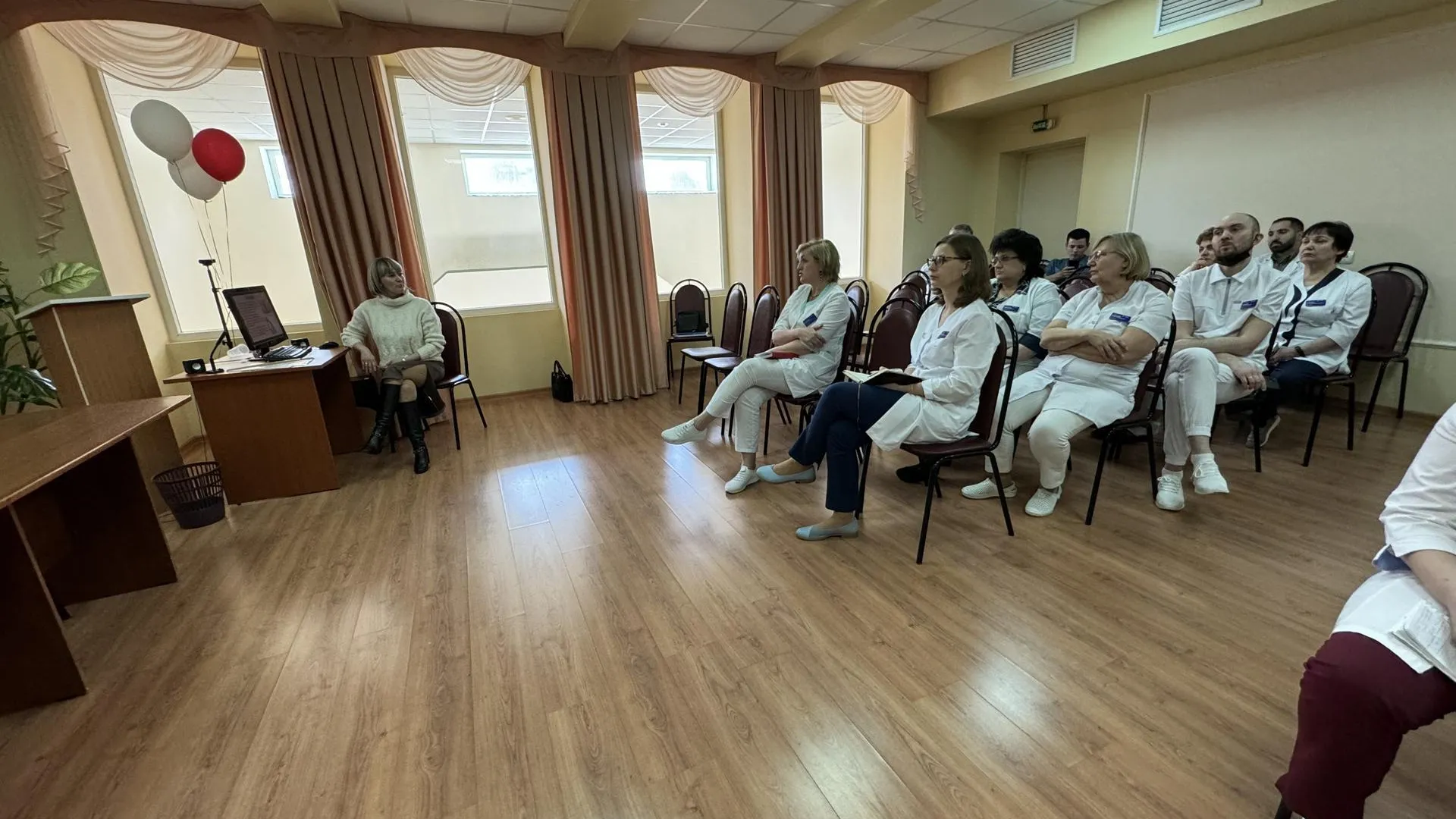 Сотрудники тубдиспансера провели встречи с персоналом больниц Подмосковья