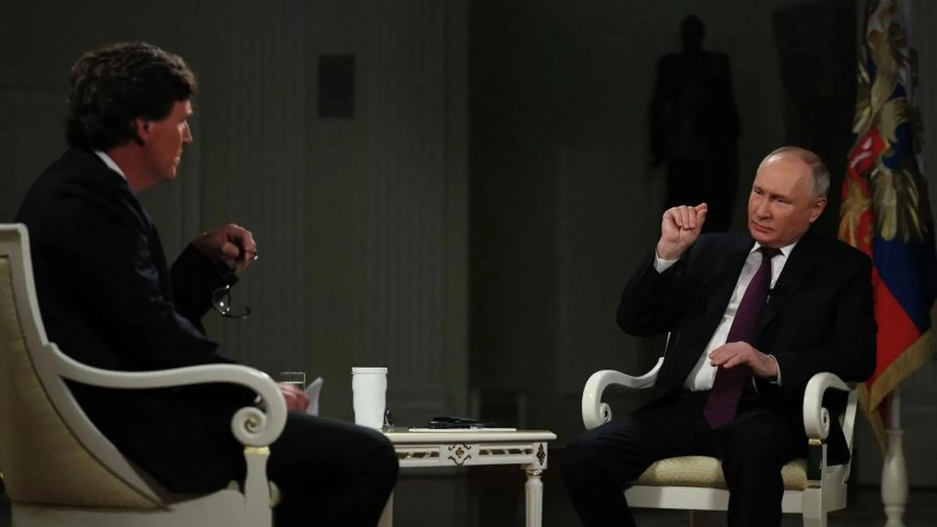 Политолог разъяснил, каких острых вопросов ждал Путин в интервью с Карлсоном