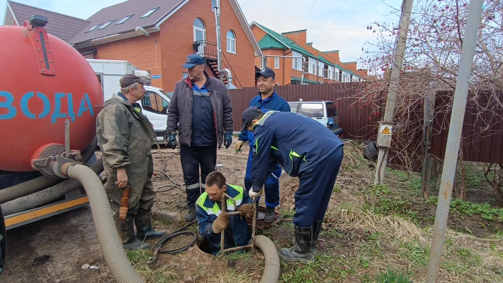 В Лобне восстановили водоснабжение на улице Бойко