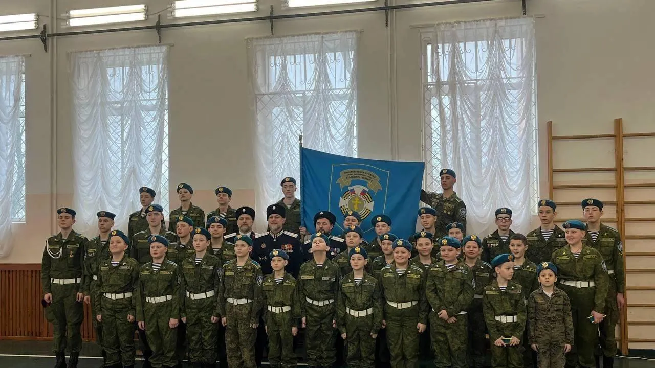 Курсантам Домодедова вручили погоны и шеврон Дружины