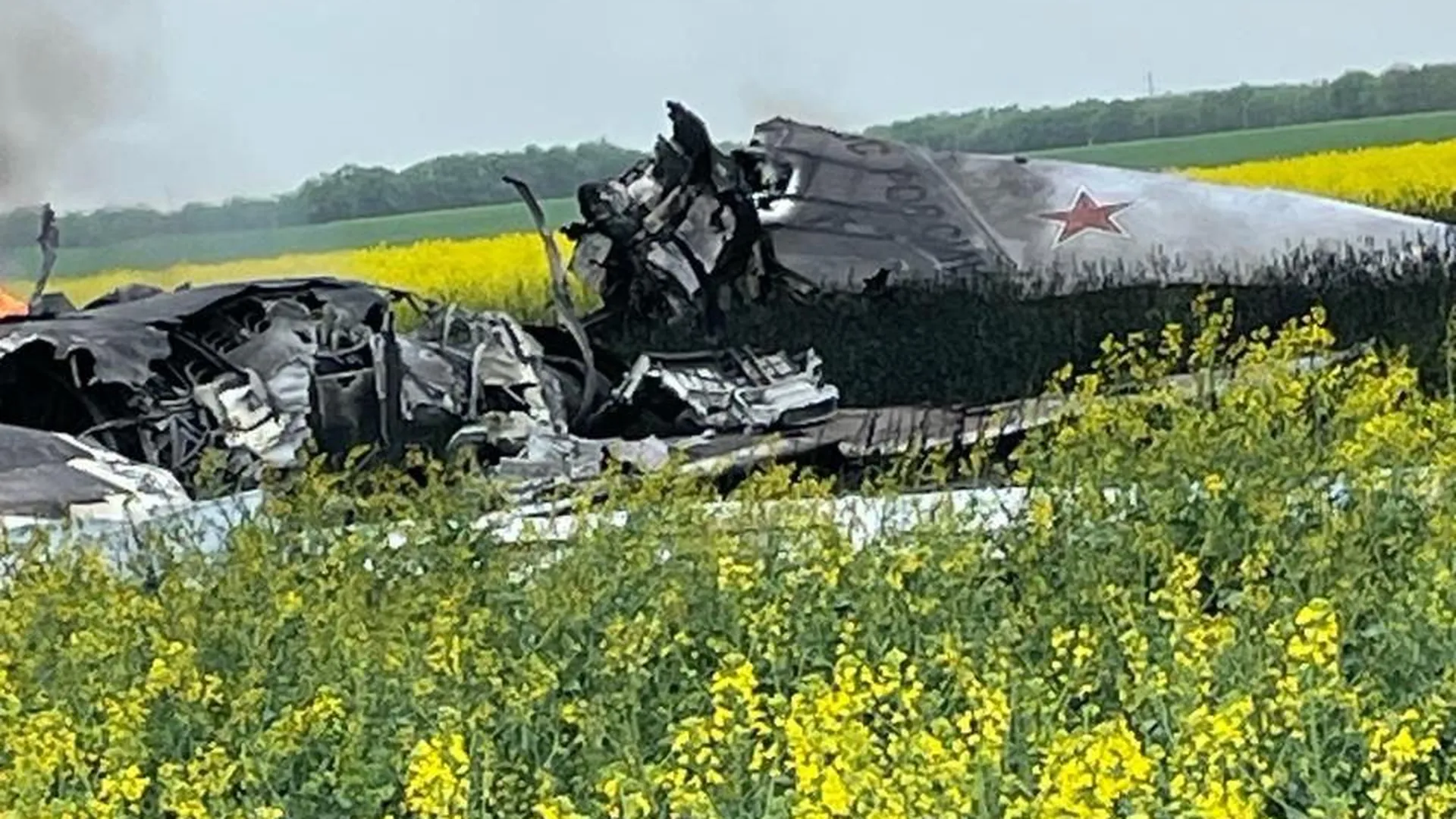 Двоих летчиков из рухнувшего Ту-22М3 доставили в медучреждения Ставрополья