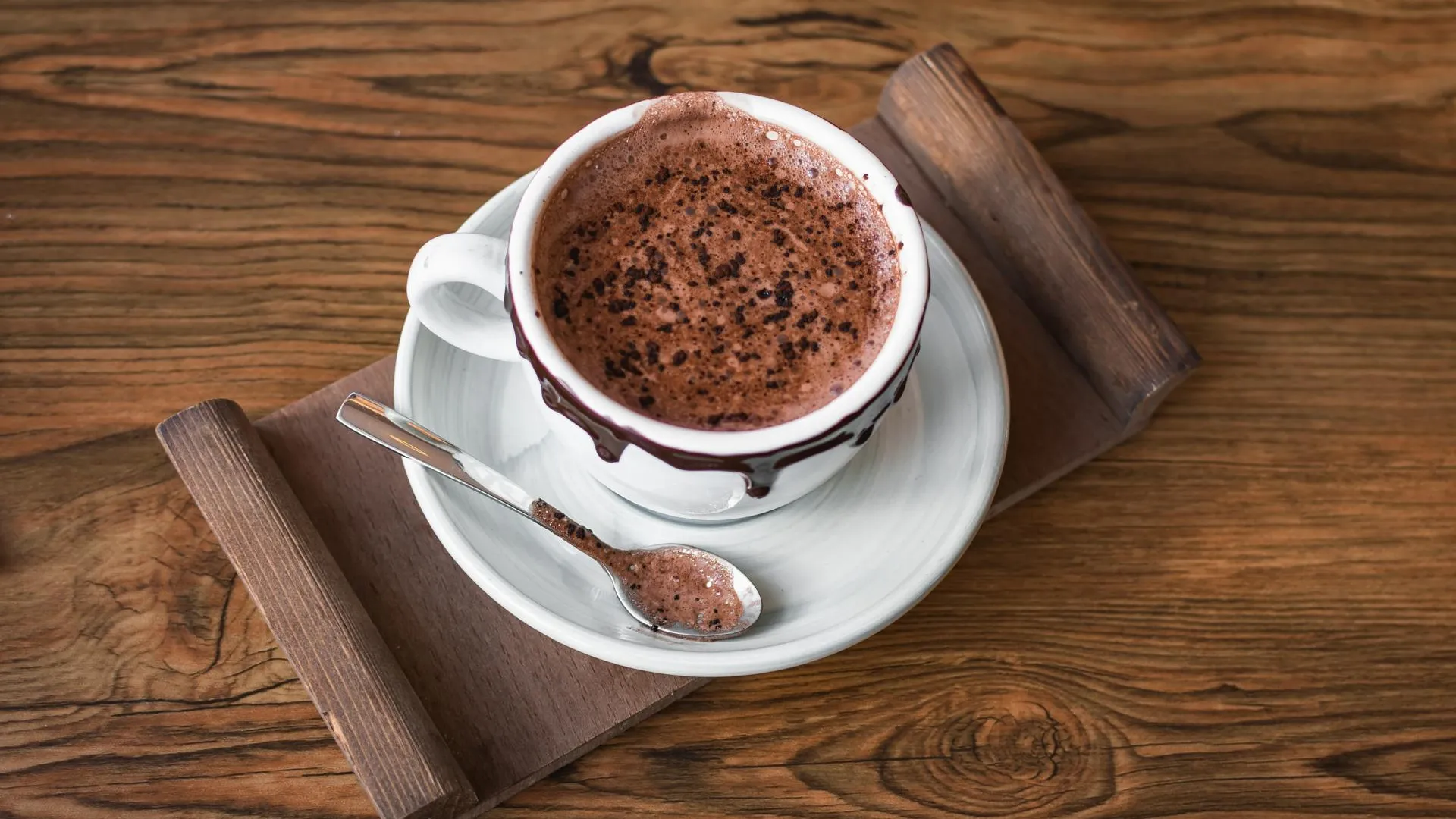 Врач Денисова: две чашки какао в день помогут снизить риск деменции