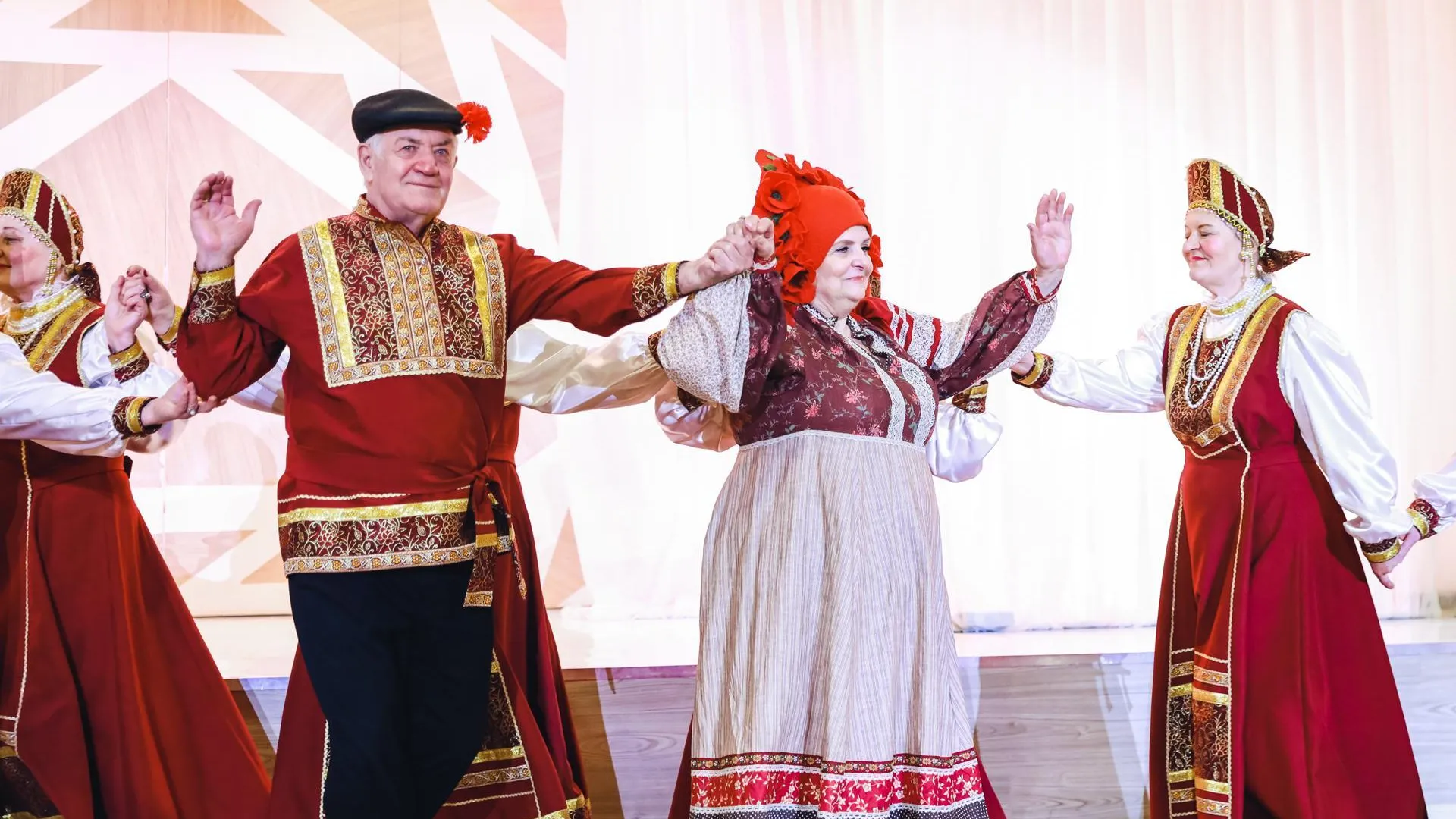 В Химках провели праздничную программу «Душа моя, Масленица»