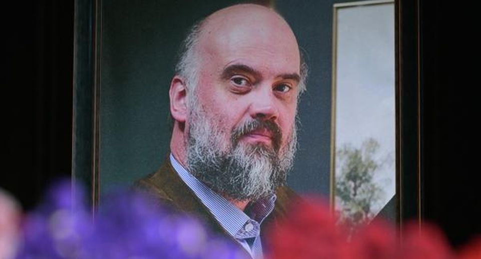 Живописца Сергея Андрияку похоронили на Даниловском кладбище в Москве
