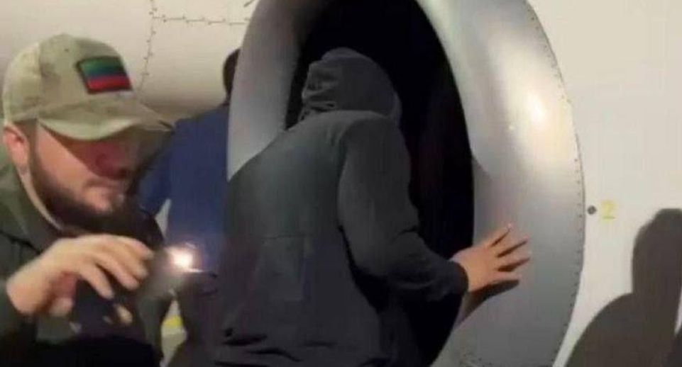 Меликов о фото с погромщиком: зачем в турбине самолета искать еврея ...