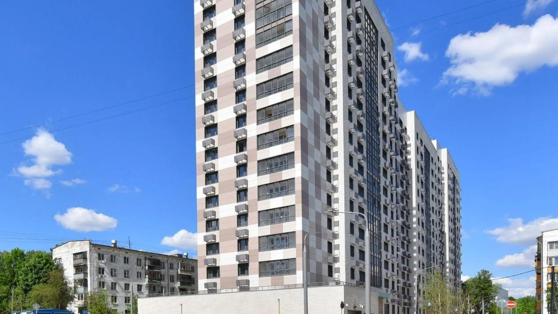 Загрутдинов: 30 домов строят и проектируют по реновации на юге Москвы