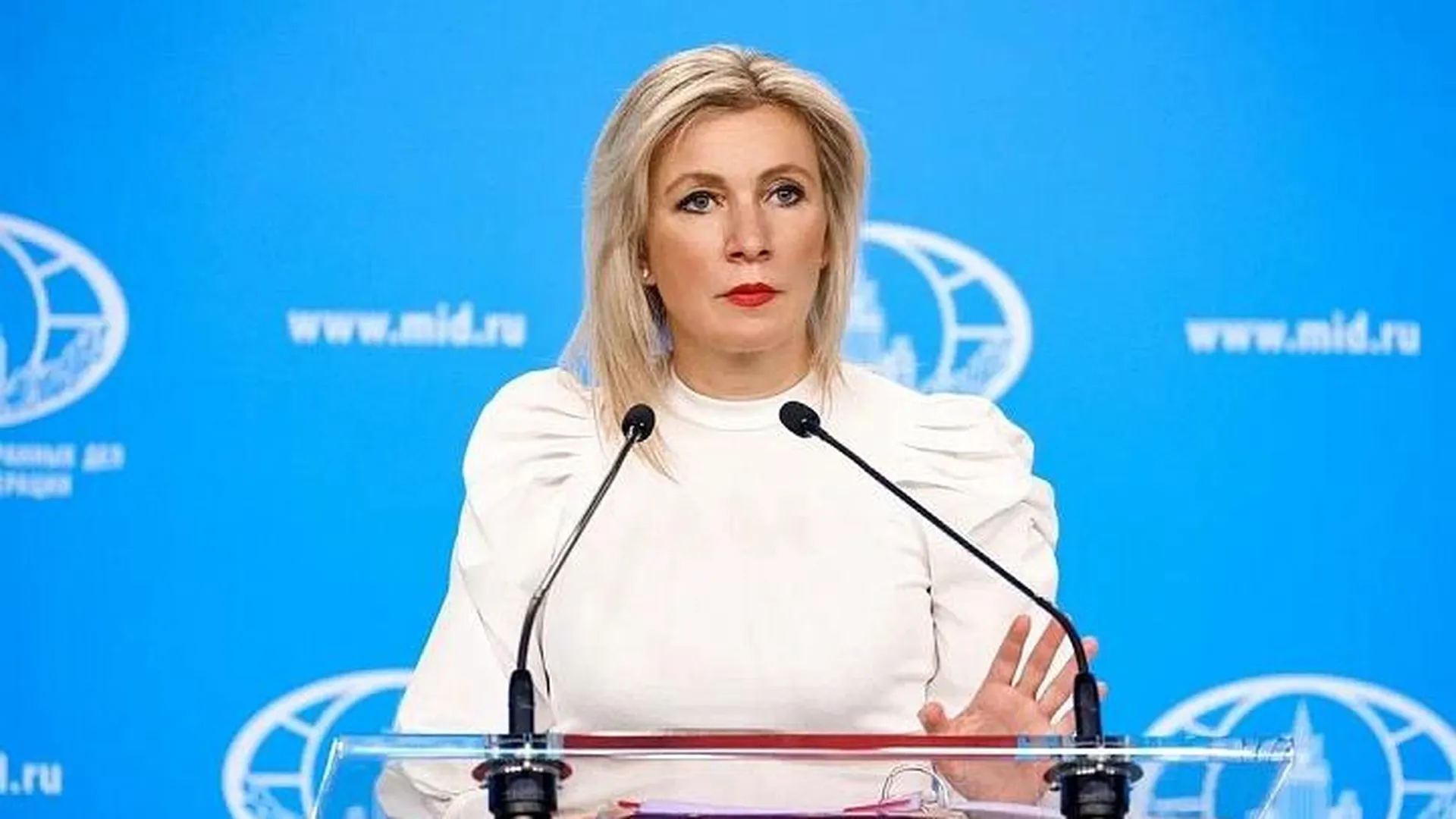 Захарова негативно высказалась о депортации русских из Латвии