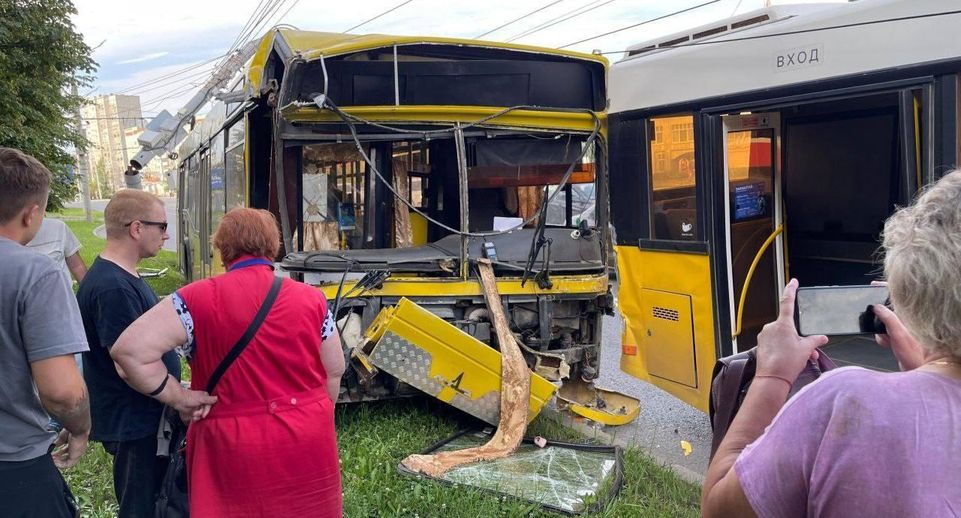 Шесть человек пострадали в аварии с рейсовым автобусом в Ижевске