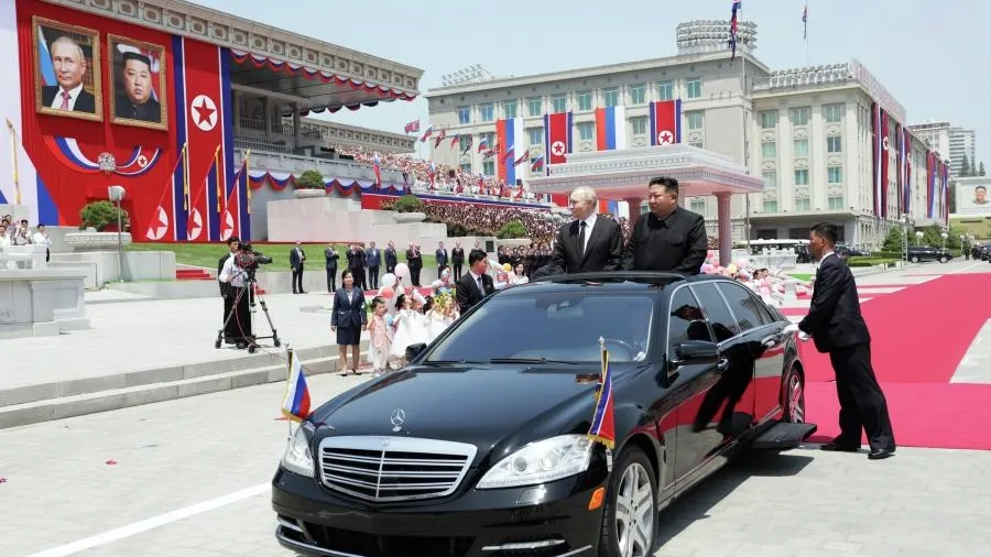 Церемония официальной встречи Путина и Ким Чен Ына прошла в Пхеньяне