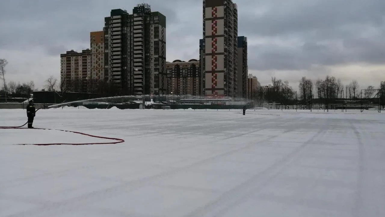 В Королеве готовят к открытию самый большой каток