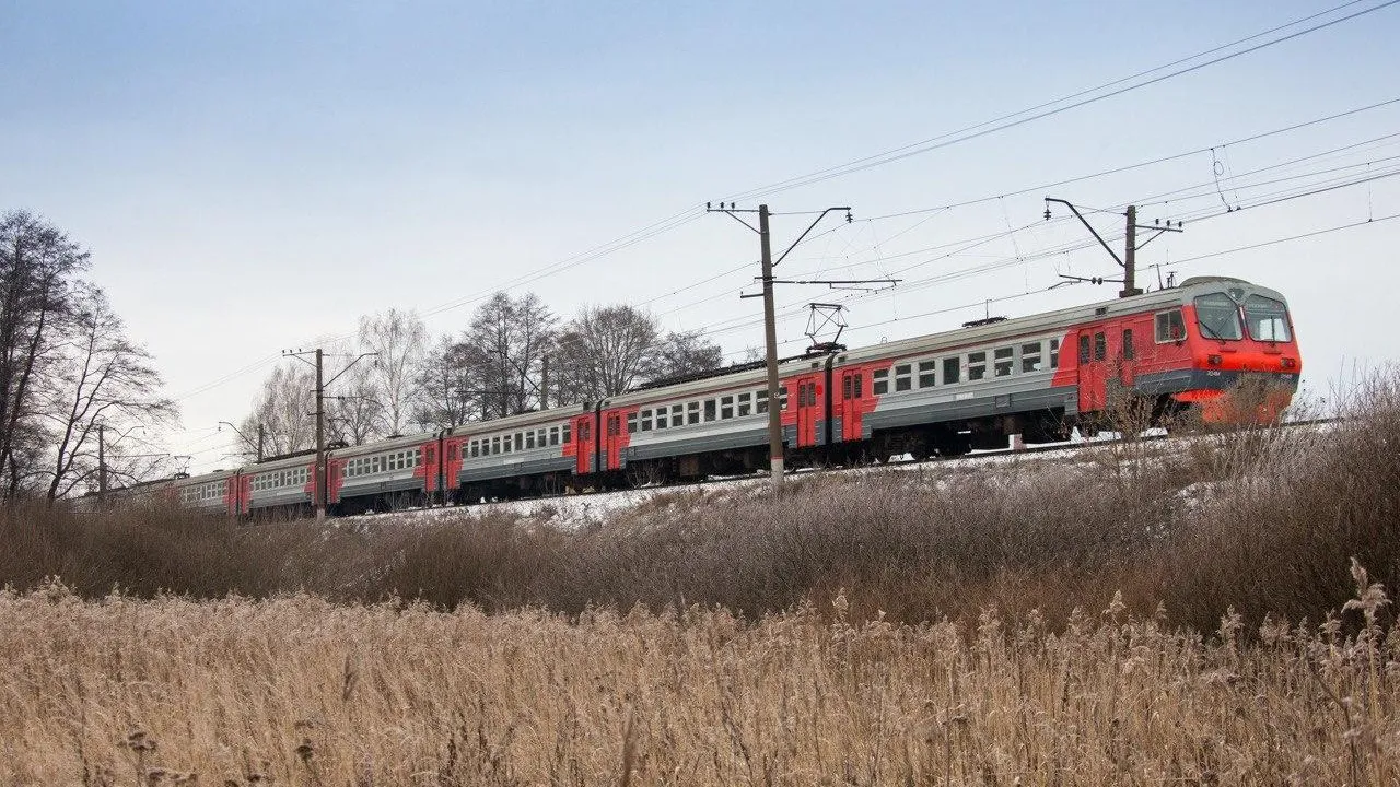 Электричка насмерть сбила подростка в Подмосковье