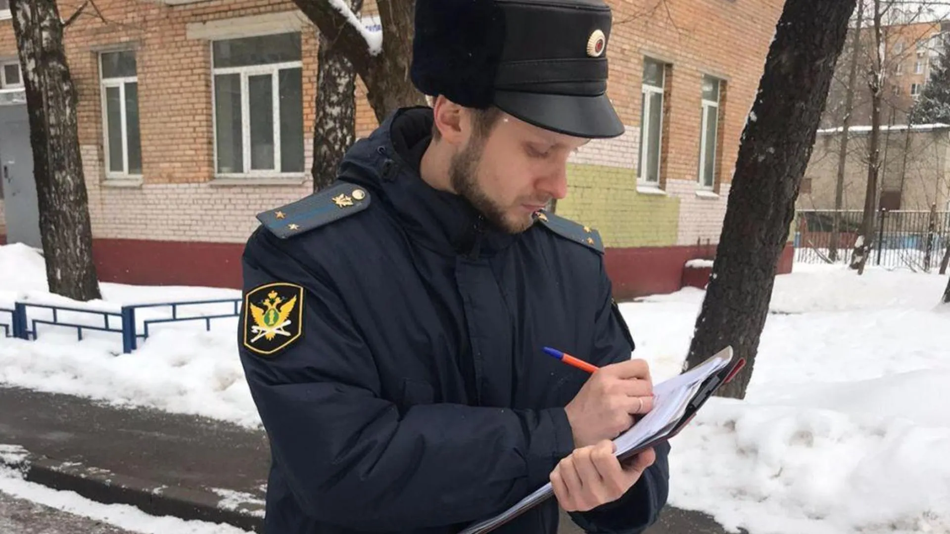Судебные приставы Подмосковья взыскали задолженность по 73 штрафам с должника