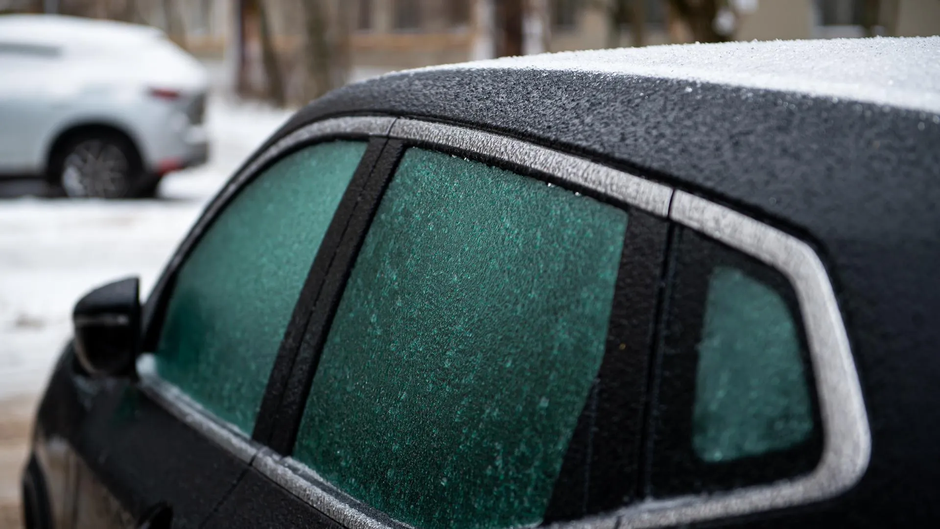 В Москве объявили штормовое предупреждение из‑за ледяного дождя