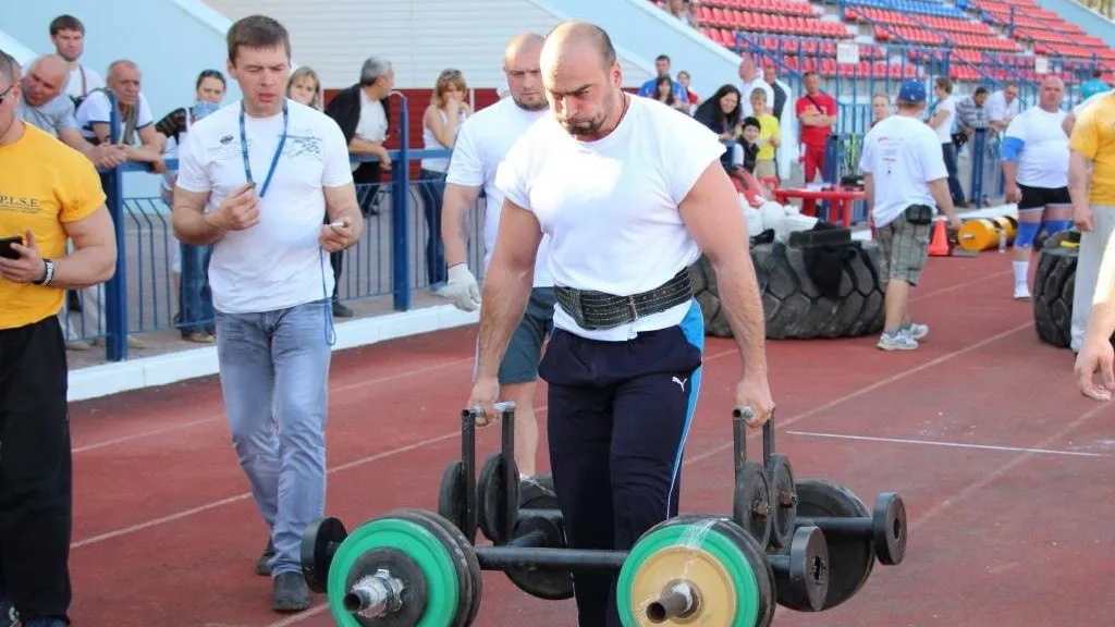 Атлет из Люберец попробует установить новый мировой рекорд по буксировке ж/д состава