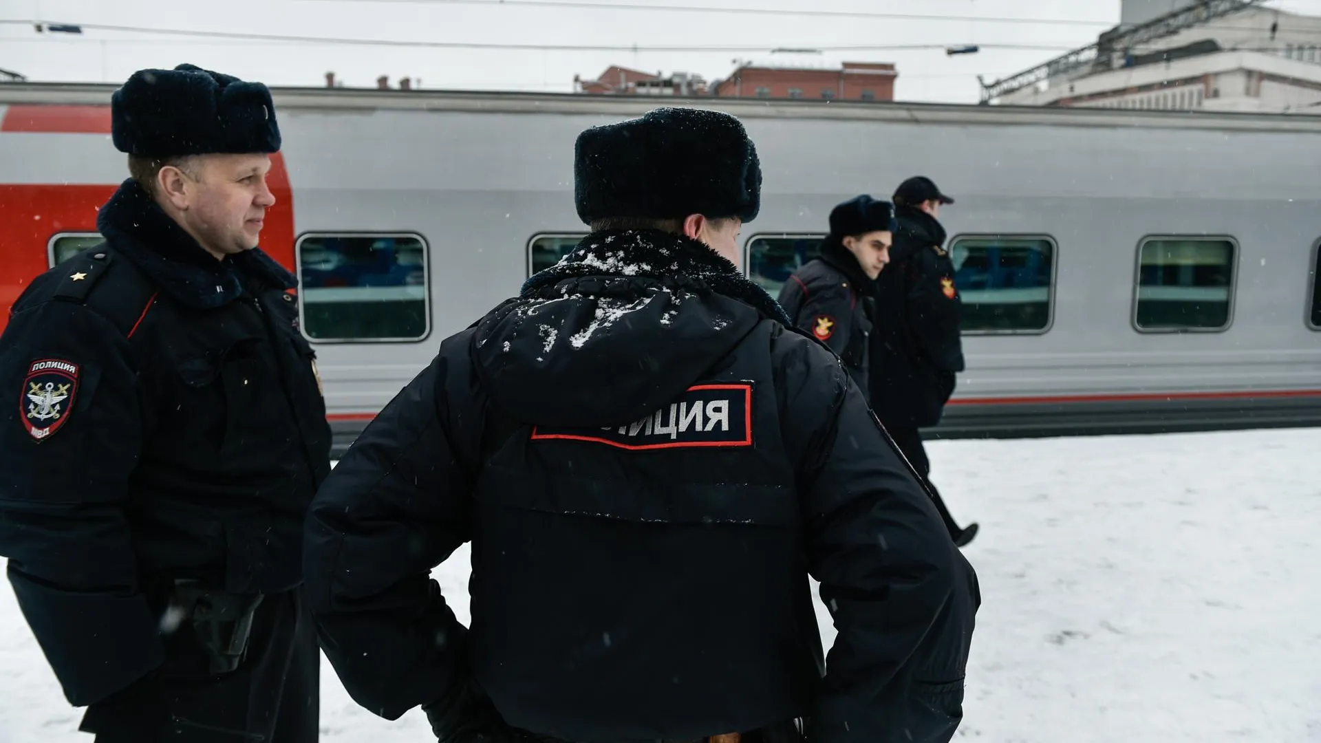 Полицейские задержали наркокурьера с метадоном на станции Москва – Курская