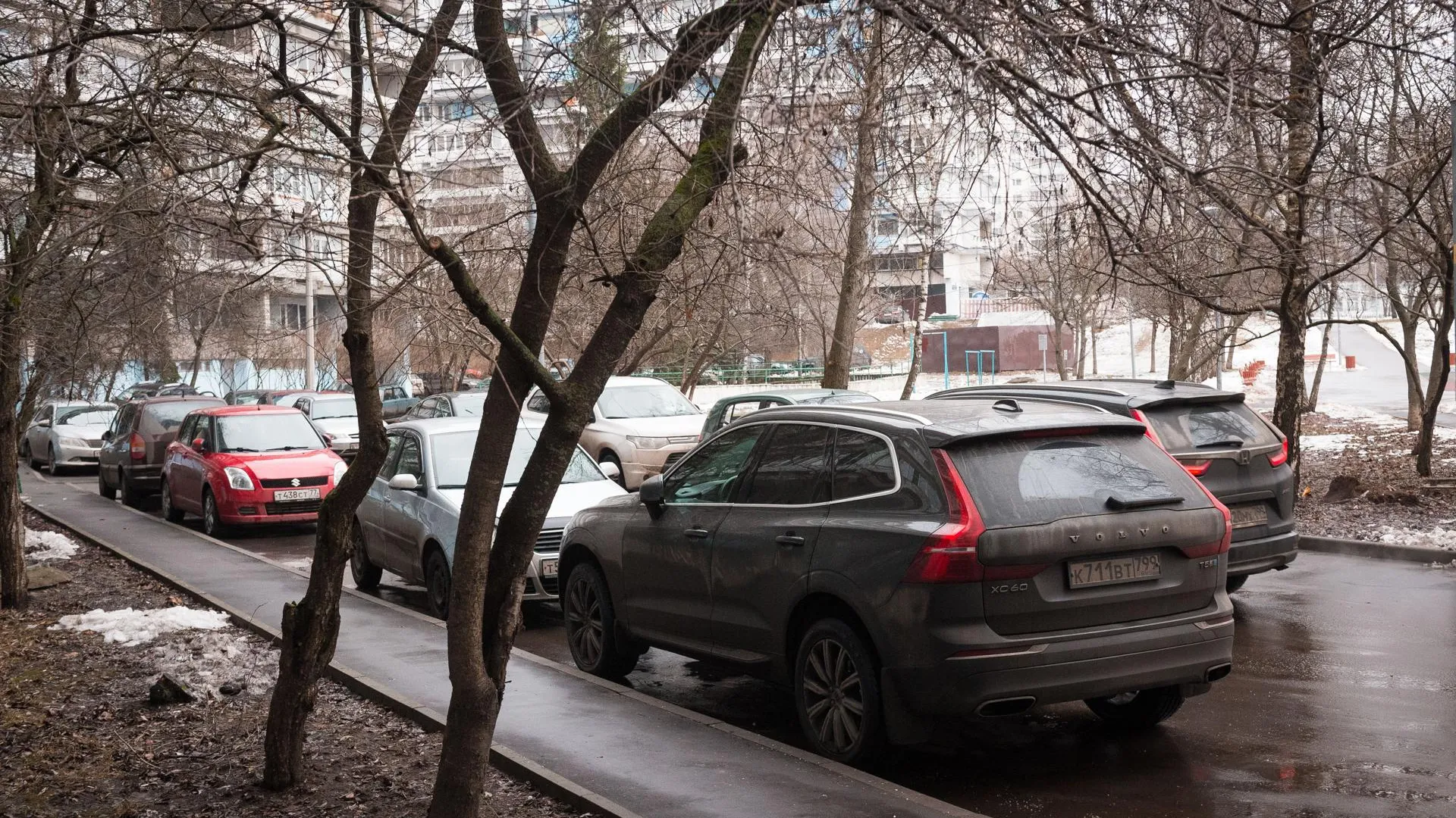 В Москве разработают рекомендации по движению транспорта во дворах | РИАМО