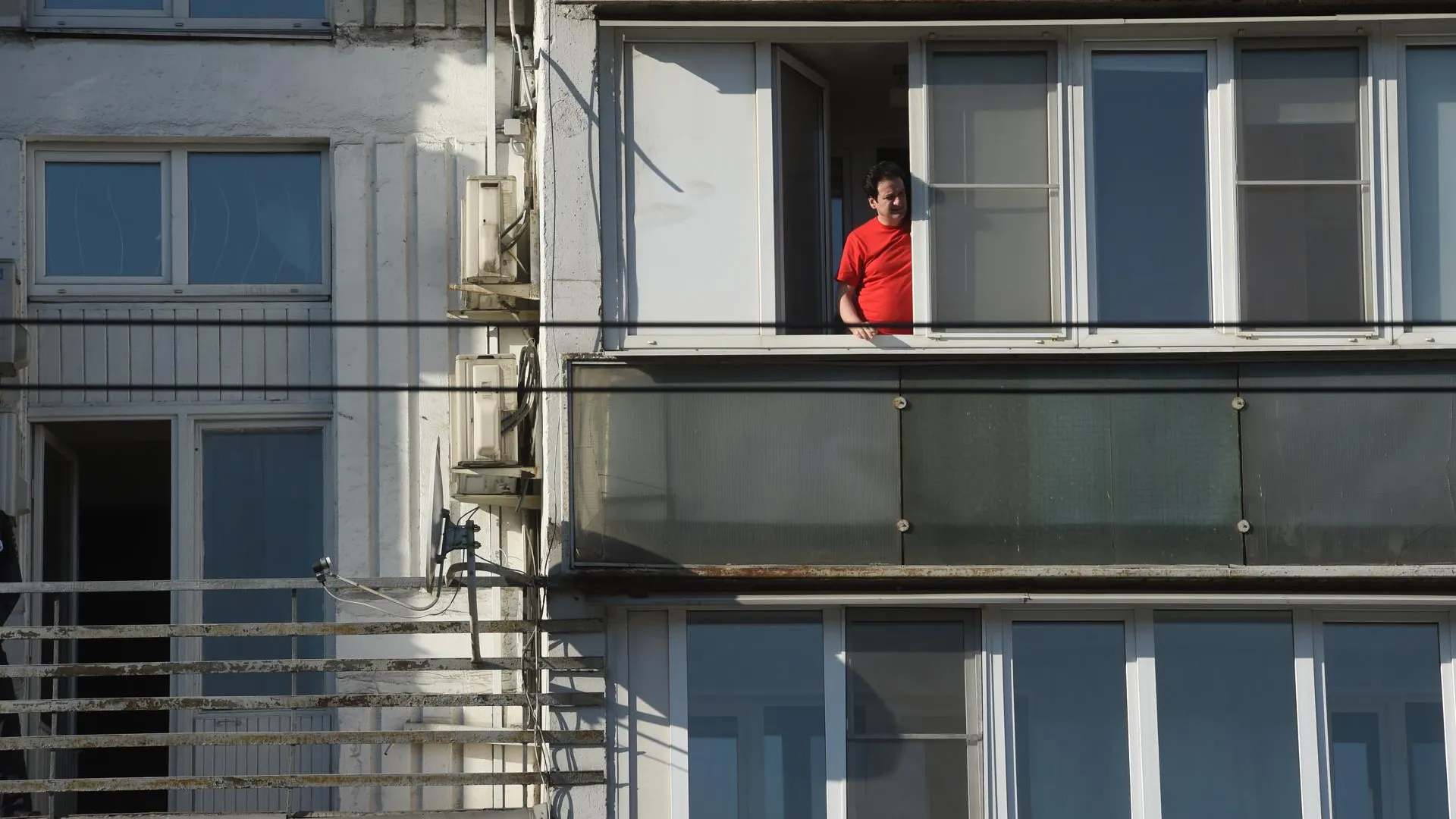 Незаконное остекление балконов: что меняют новые правила и кому может грозить штраф