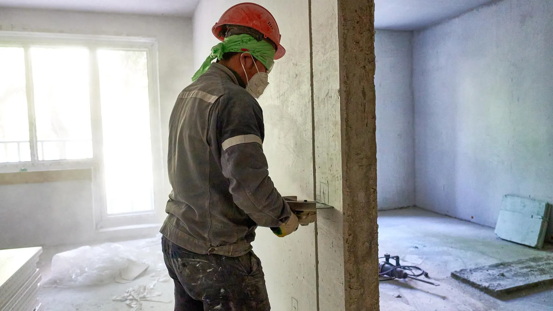 Восстановление дома после взрыва газа активно проводится в Балашихе