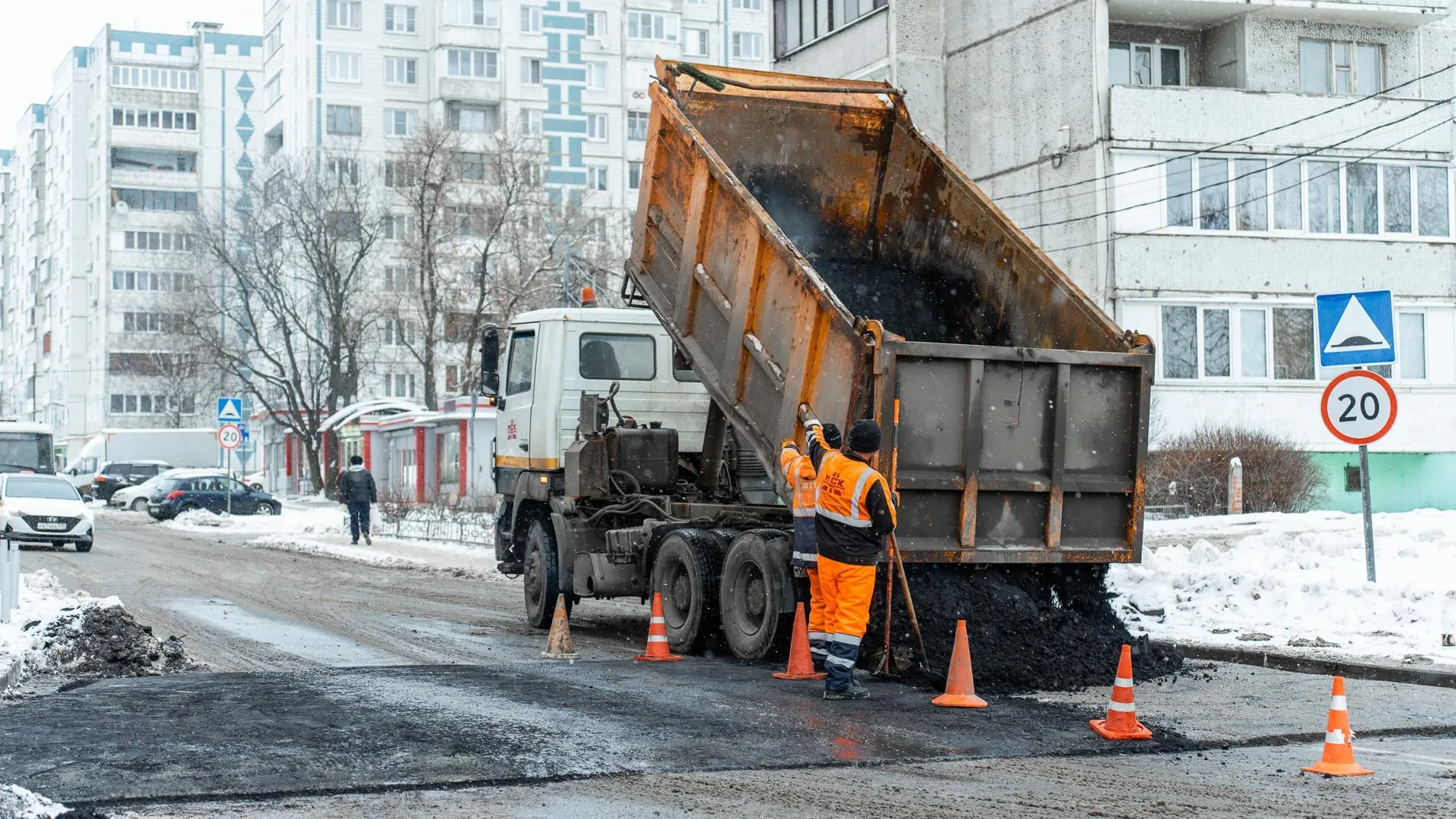 В семи округах Подмосковья отремонтировали искусственные неровности на дорогах