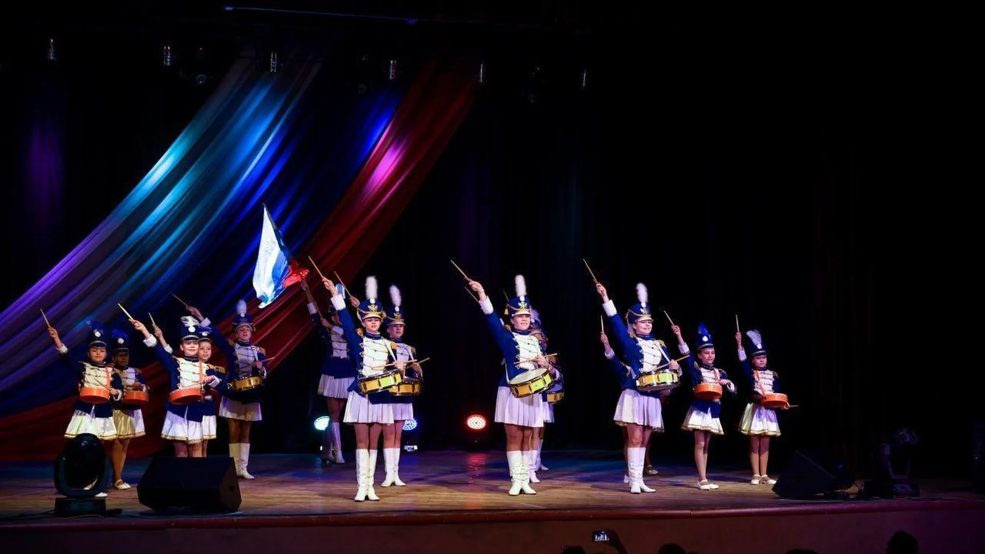В Серпухове прошел патриотический концерт в честь 10‑летия воссоединения Крыма с Россией