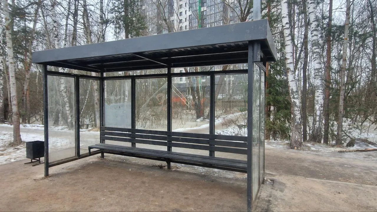 В январе в Богородском округе восстановили остекление на 9 автобусных остановках
