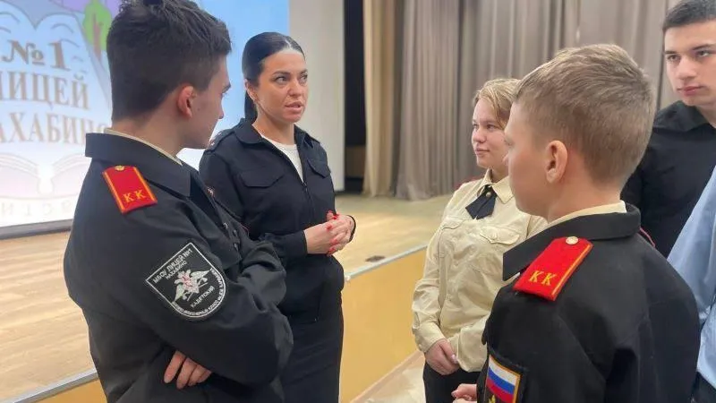 Сотрудница полиции провела профилактические беседы с красногорскими школьниками